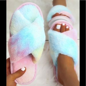 NWT, unopened Shein rainbow slipper slides